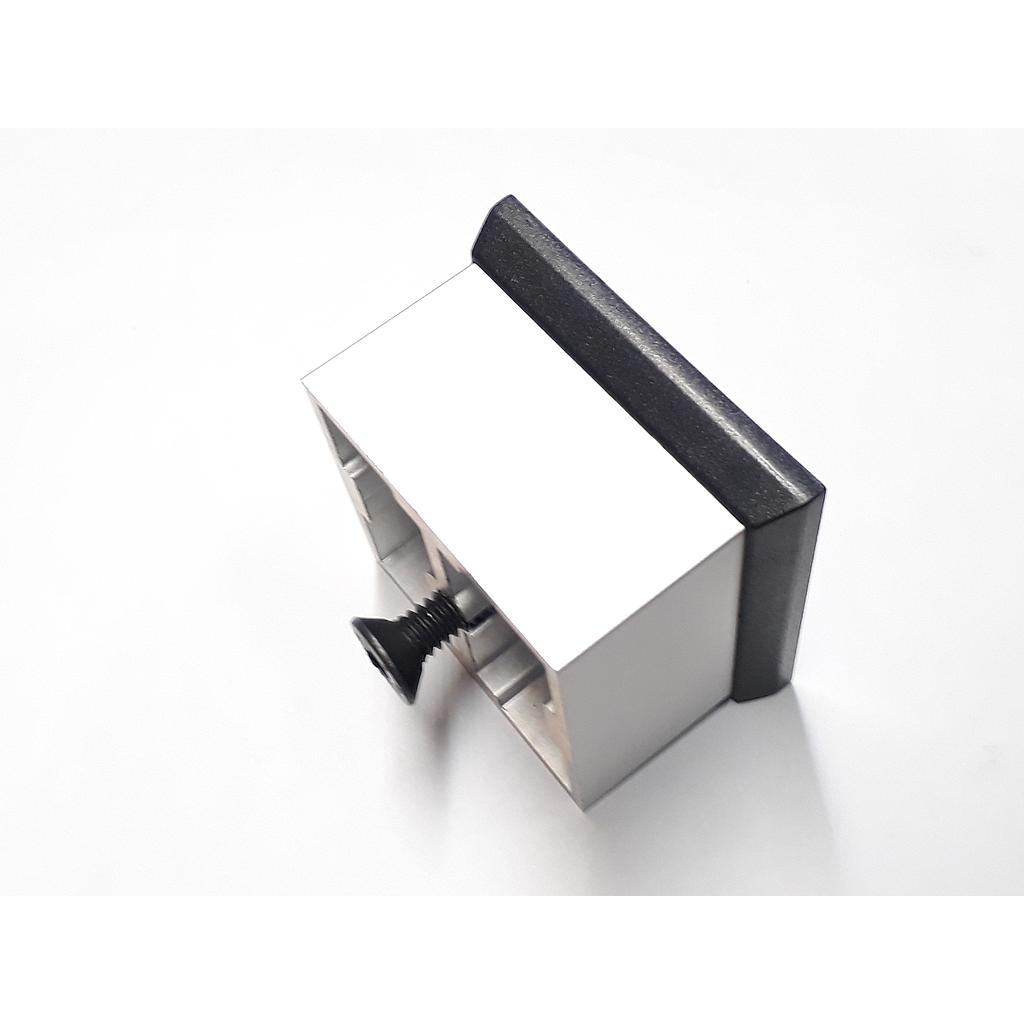 Art.2981-6 Pata 30x47x47 mm cuadrada con tornillo