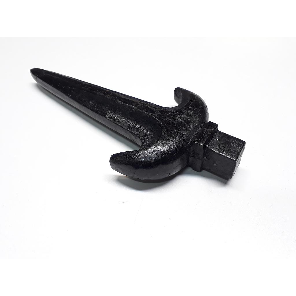 Art.3938-2 Lanza 210 mm hierro