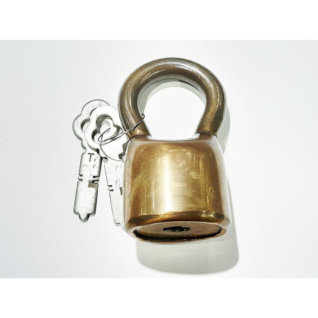 Art.3201-01   Candado Tranquera grande bronce