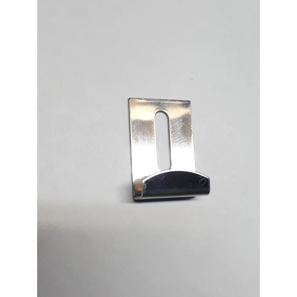 Art.3150-3 Soporte 30x20x7 mm con ranura acero