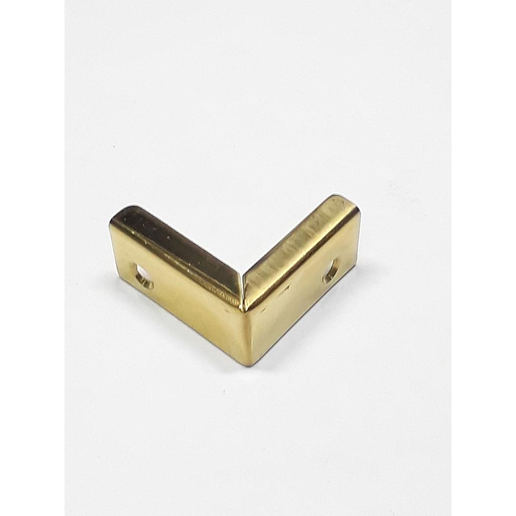Art.2344/5322-1 Esquinero 26x26x13 mm bronce